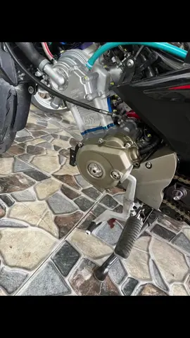 Vô 1 số chạy được 2 0 0 😂