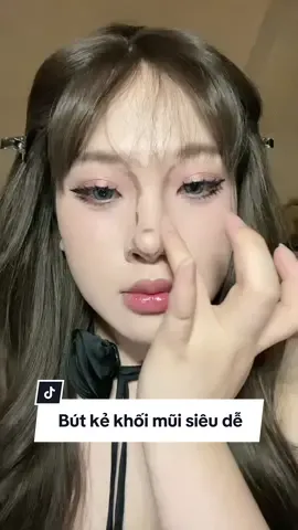 Tạo khối mũi dễ dàng hơn với em bút này 🫰🏻  #viral #khoimui #taokhoi #buttaokhoi #douyinmakeup #douyin抖音 #fypシ #naomilatui #itsnaomi #trend #makeuphacks #makeuptips #fyp 