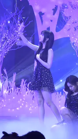 GFriend – Time For The Moon Night. Moving Fancam. (because today still 30 April)🫶 #GFriend #여자친구 @GFRIEND  #TFTMN #밤 #Sowon #소원 #Yerin #예린 #Eunha #은하  #Yuju #유주  #Sinb #신비  #Umji #엄지  #VIVIZ #비비지 