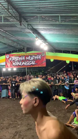 Ojo di delok menit ke 01:00🤣😂 #jatilanjogja #jogja24jam #jathilan #jatilanindonesia #lewatberanda #kudalumping #jaranan #fyppppppppppppppppppppppp #ngluwar #sleman #seniindonesia💃🇮🇩 #fypシ #xycba #fypシ#magelangpunyacerita   
