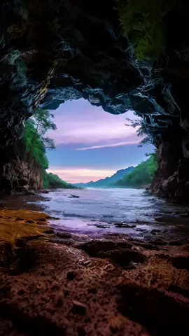 #peaceful #place #cave #beach #naturebeauty #naturescenery #naturelover #spectacular #amazingview #asmr #relaxing #music #videobackground #livewallpaper #foryou #foryoupage #trending #tiktokviralme 