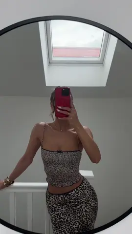 OOTD 🤳🏼🐆 #leopardprint #OOTD #goldjewelry #viral