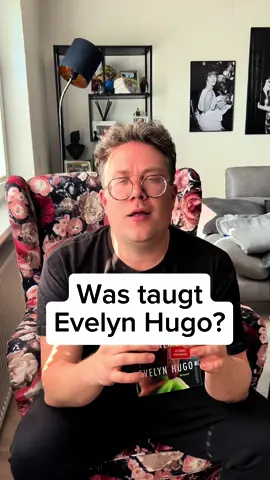 #BookTok 😇📕🙌🏻 was taugt #evelynhugo 👀 #lieblingsbuch #buch #bücher #booktok #books #lieblingsbuch #bestseller #fyp #viral #trend #book 