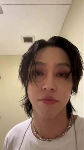 Woosung voice warm up 😭 #woosung #therose #live @WOOSUNG 