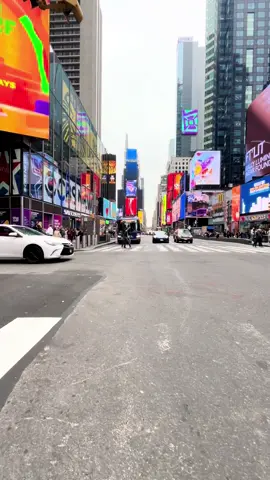 The city that never sleeps.🗽🫶❤️  📍Times Square New York City🇺🇸 . #newyorkcity #newyork #nyc #nycviews #manhattan #usa #timesquare #viral #trending #tiktok 