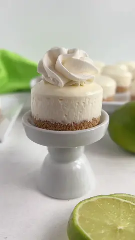 Mini key lime pie cheesecakes have the sweet and tart flavor of key lime pie in mini form! Recipe on cakemehometonight.com! #keylimepie #cheesecake #nobakecheesecake #minicheesecake