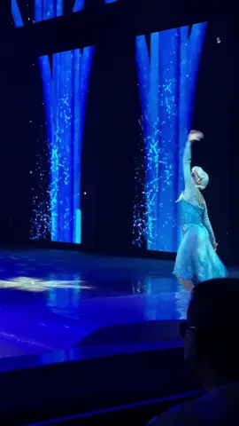 Elsaaaaa, let it go🩵✨  what a magical experience!!! @Disney @Disney On Ice  #disneyonice #disneyonicejakarta #disneyonice2024 #disneyonicejakarta2024 #frozen #elsa #letitgo 