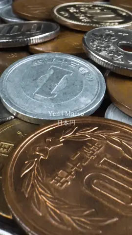 Japanese Yen Macro 📸Laowa probe 24mm macro #macrovideography #japaneseyen #coins #japaneseyencoins #jpy #macrovideos #マクロの世界 #日本円 #映像制作 #動画好きと繋がりたい #映像クリエーター #硬貨 