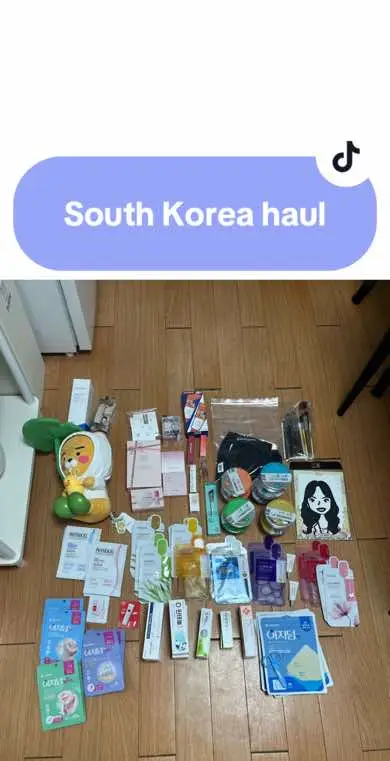 I honestly bought less than what i thought i would . #southkorea🇰🇷 #korea #koreahaul #koreanskincare #koreanmakeup #koreanbeauty #kbeauty #koreatravel 