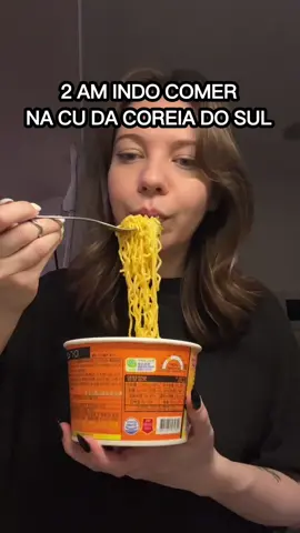 sempre bom uma visita até a Cu, não importa a hora, é sempre muito conveniente, rapido e prático. O que mais da minha rotina morando na Coreia vocês gostariam de ver? #coreiadosul #asia #morandofora #brasileirospelomundo #thaisgenaro #cu #conveniencia #vidadeimigrante #miojo 