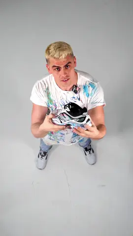 I created a shoe with @Saucony Lifestyle 🎨👟 I’m excited to finally announce this collaboration, available from 6th May!! Link in bio 🔗