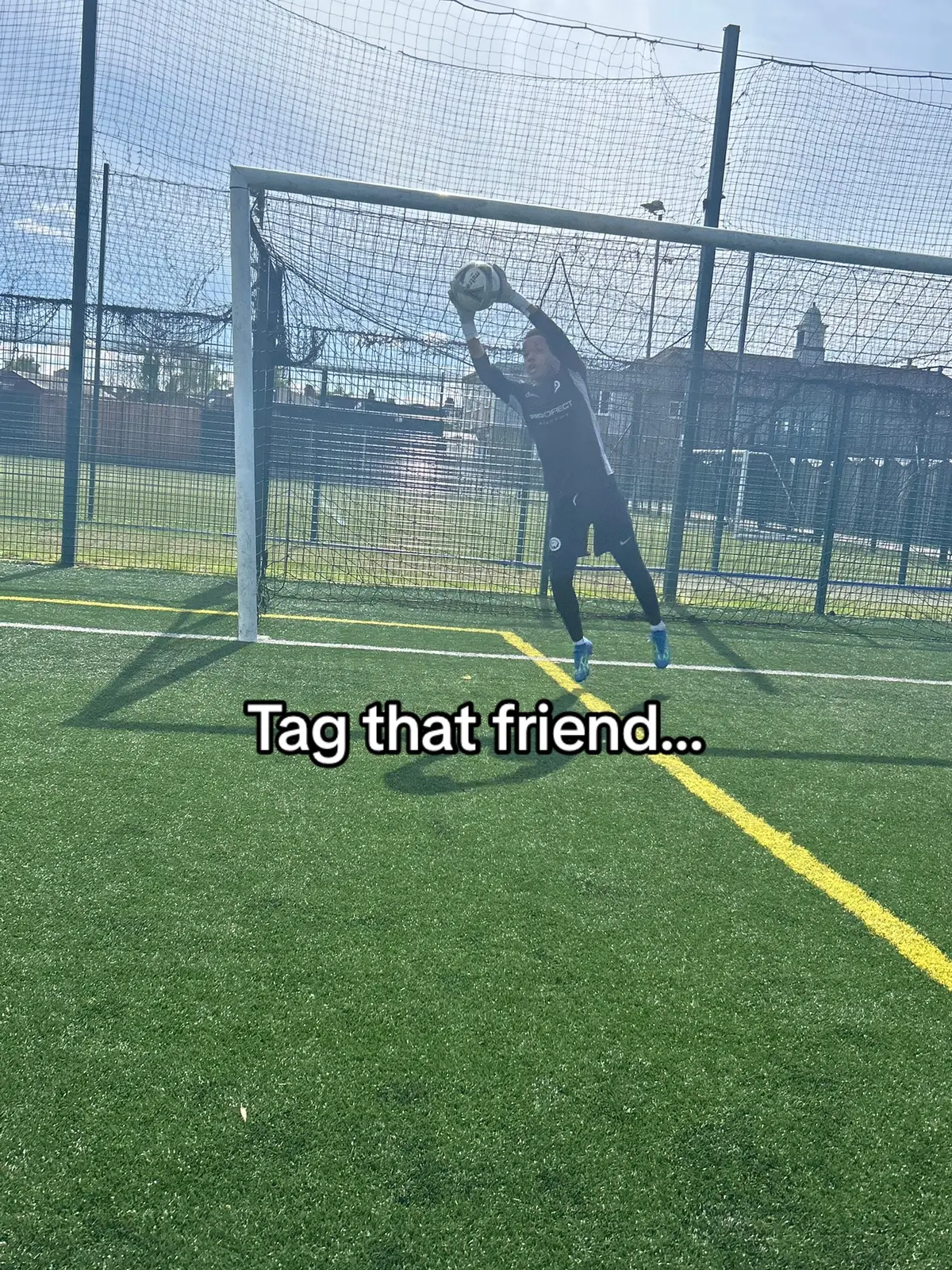 Tag that friend❤️ #Soccer #football #futbol #footballtiktok #viral 