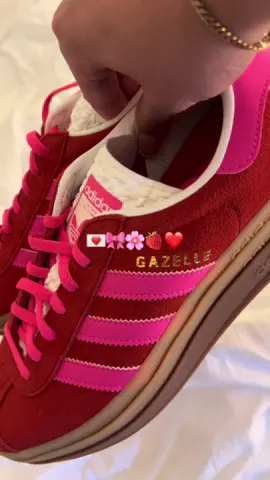 Im obsessed 🍒 #adidas #adidasgazelle #redandpinkadidas #fyp #fashion #smallcreator #shoelover 