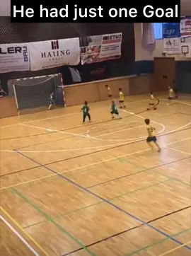 He had just one Goal!🔥 #fyp #fypシ゚viral #fypage #foryou #fy #viral #viralvideo #trend #trending #edit #capcut #tiktok #football #random #goal #video 