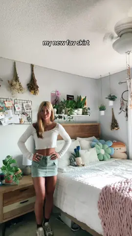 sooooo cute #outfit #outfitideas #OOTD #outfitinspo #miniskirt #princesspolly 