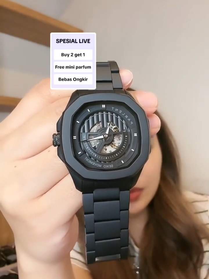 Tingkatkan gaya Anda dengan jam tangan Ultimate Steel ⌚️ jam tangan ini sudah pakai mesin Seiko, sudah pakai saphire glass kacanya sehingga aman kalau terkena/tergores benda benda tajam.Buruan chek keranjang kuning buat dapetin promonya🚨 #promo #watch #fyp