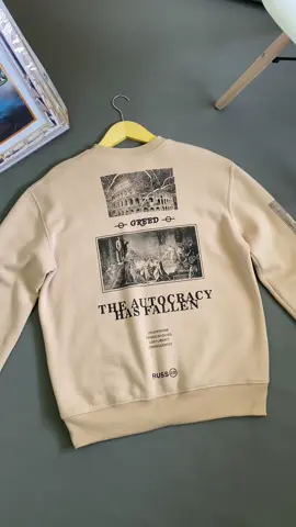 Sweater dari Russ ini emang enak banget dipakai  #sweater #sweatermurah #rekomendasisweater 