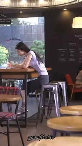 Yung napapatulala at nawawala sa sarili Ang mga lalaking nakakakita Sayo🥴 #foryoupage #trend #fyp #kdrama #koreandrama #fakesituation #fakescene #kdrama #trend 
