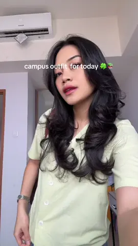 campus outfit for today #gogreen 😋
