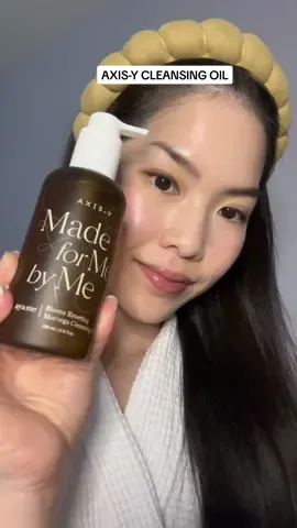 Achieve balanced and radiant skin with the @AXIS-Y Biome Resetting Moringa Cleansing Oil  The AXIS-Y Biome Resetting Moringa Cleansing Oil feels high-end, yet is a affordable skincare solution *gifted @axisy_us #axisy #ayme #axisycleansingoil #biomeskincare #kbeautyskincare #koreanskincare #kbeauty #glowyskin #skincare #skincareroutine 