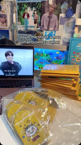 my fav thing to do ever is pack moas orders !! :P ppulverse holder still available (bio) 🚌 @TOMORROW X TOGETHER  #txt #tomorrow_x_together #moa #txtalbum #kpop #kpopfyp #fypシ #photocard #SmallBusiness #merch #kpopalbum #photodump #txttomorrow #dejavu #TXT_DejaVu #minisode3 