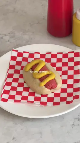 hot dog cookies 🌭❗️🙆‍♀️ back with another unhinged cookie - took some trial & error to get the shape right but it finally worked ! details: hot dog shaped butter cookies with 