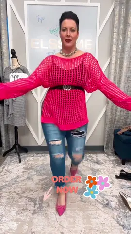 PINK rules 💖🎀👚 Add some more color to your world #plussizefashion #onesizefitsall #pinkcrochettop #croppedjeans 