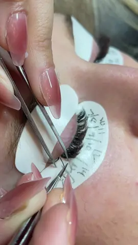 Yall aint ready for rhe comeback 👀 🙃 #theelashgirl #amberlashartistry 