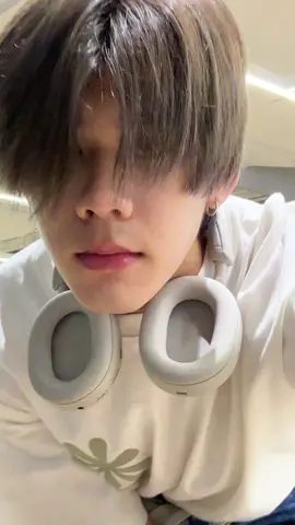 เผื่อมีคนมาถามแกอะ...เราอยู่นี่😗 #TuiChayatorn #LYKN 