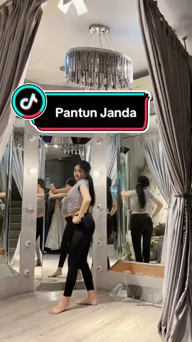 Janda yang mana janda yang mana #pantunjanda #tari #cicigeol #pandaganjaya 