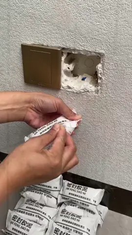 Sealing cement to plug holes and leaks, waterproof, insect-proof and odor-proof