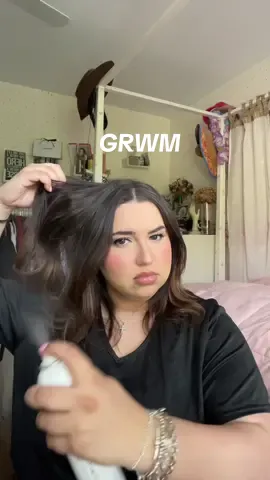happy friday!!! whats everyones weekend plans?? #nurse #nursesoftiktok #nurselife #nursetok #softnurse #softnursing #fertilitynurse #grwm #grwmroutine #grwmmakeup #makeup #routine #fyp #smallcontentcreator #microinfluencer #trending #work #worklife #9to5life #bedsidenurse  #grwmforwork #friday #registerednurse #grwmchitchat #runninglate #sephora #sephorahaul 