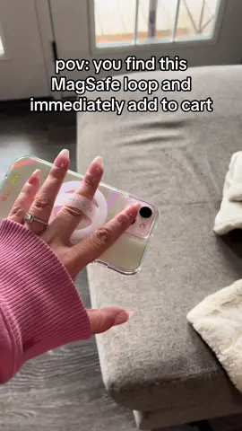 I’m ✨obsessed✨ it makes holding my phone SO much easier + its cute #tiktokmademebuyit 