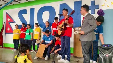 निहित (Nihitw) classwise presentation by Sohan student and the singer of the sion school from 10B 🤗🎸🎤🎵🎶🎙️💖#aakhamahernanasakeni💌 #nihita #guitarlover #sionschool #fyp #निहित🎙️ #सियोनस्कुल💖 