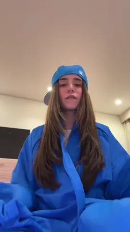 amo malll los videos de esta cancion 🥲🥲