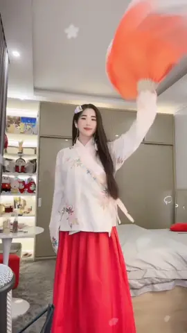 cùng ngắm hoa anh đào nhé 🐝🙆‍♀️#vietnam #behy #thailand 