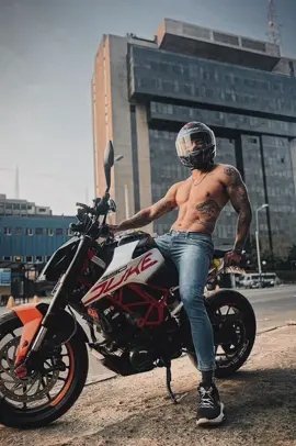 Si ni le tienes miedo a el peligro sube conmgio y damos una vuelta a toda velocidad. #CapCut #ktm #moto #motorcycle #viral #parati #tiktok #fyp #fypシ #instagram #like #life #zyxcba #virall #video #viraltiktok #viralvideo @MotoPapis🏍️😈 