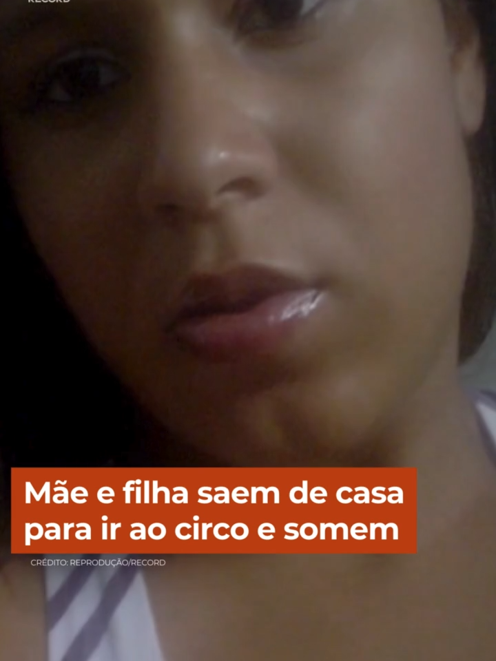 Mãe e filha saem de casa para ir ao circo no Grajaú, zona sul de São Paulo, e desaparecem. Imagens de uma câmera de segurança mostram Leziane, de 35 anos, e a filha Melissa, de 10, passando correndo pela comunidade onde moram. Essa foi a última vez que as duas foram vistas. Agora, a família está desesperada por notícias delas Acesse R7.com/CidadeAlerta e veja essa e outras notícias