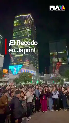 De México para Japón     Así fue como la Banda El Recodo sorprendió con una minipresentación en calles del país asiático.   Los policías tuvieron que llegar al lugar por la cantidad de gente que se reunió. #AztecaNoticias #News #LoDescubríEnTikTok #LoViEnTikTok 