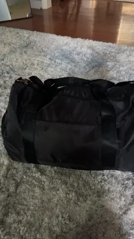 #WeekendVibes #weekendgetaway #traveltiktok #fypage #foryoupage #dufflebag #tts #tiktokshop #ttsacl #tiktokshopmothersday #warmweather #spring #Summer #trendy #largebag #content #creator #tiktokusa 