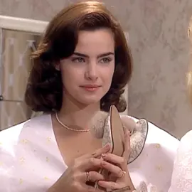 I can't get over her angelic face. I was mesmerized when I first saw her. 😍💘 There's something about her that is so beautiful, not just the face, her aura, her character. Oh, to be like her. 😩 #anapaulaarosio #anapaulaarósio #brazil #brasil #coquette #coquetteaesthetic #feminineenergy #femme #femenine #pretty #angel #hildafuracao #hildafuracão #hildafuracaoedit #hildahurricane #hildafuracaoedit #hildamalthus #malthusehilda #globoplay #novelas 