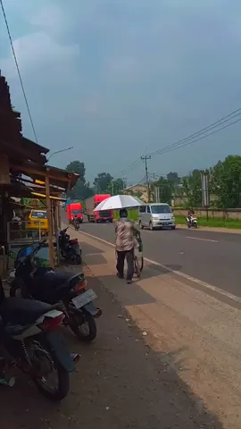 yang kenal Driver nya tag coba guys #fypberandamu #berandatiktok #masukberanda #petikemas_truckers #hinoganteng