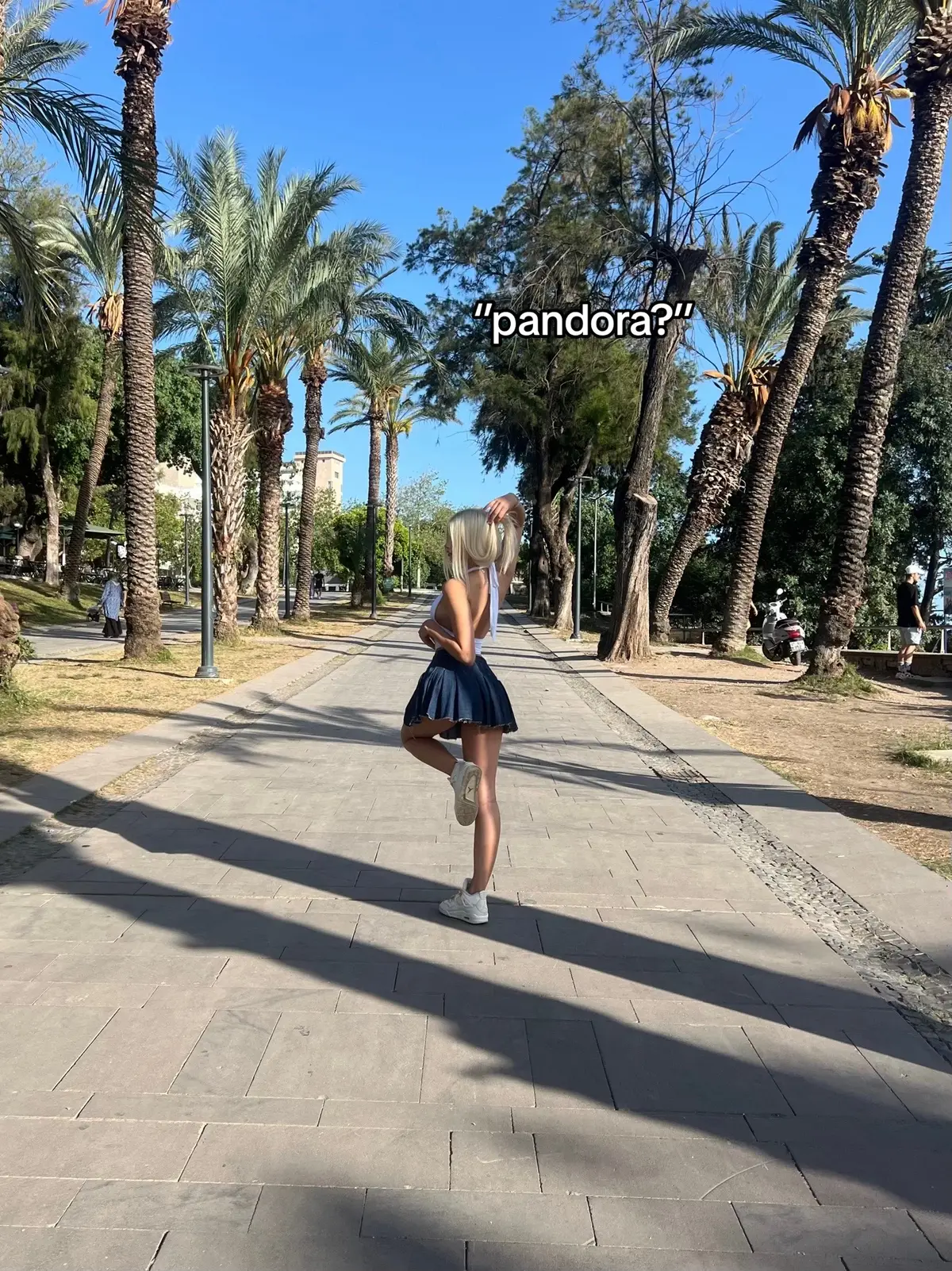 😻
