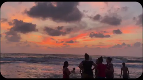 පරිනත වෙන්න වෙන්න තම නිදහසට ආදරය කරන්න පටන් ගන්නවා....  #cinematic #cinematography #filmtok #peace #fyp #viral #nature #fypシ #beachlife #srilankatiktok 
