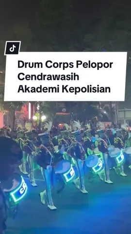 Penampilan Drum Corps Pelopor Cendrawasih Akademi Kepolisian di Semarang Night Carnival 2024 #semarangnightcarnival #semarang #semarangprojects #drumcorpspeloporcendrawasih #drumcorppeloporcendrawasih #akpol #drumband #drumbandakpol #akpolsemarang #akpolindonesia #akademikepolisian #drumcorps #drumcorpspeloporcendrawasihakpol #fyp #fypシ #foryou #foryoupage #foryourpage #viral #masukberanda 
