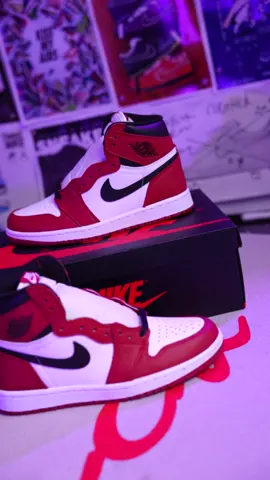 How about this color combination?🤩🔥❤️‍🔥#fyp #vir #fypシ #school #shoes #aj1 