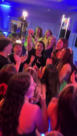 Who knows the words . . . .  #sweet16 #party #birthday #eventplanner #photobooth #sweetsixteen #music #royalrizzparty #justinbeiber #tiktokrizzparty #dance