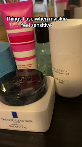My skin healed so much faster in my current senstive skin care line up. Brought my skin barrier back to a balanced level. 💕✨ #sensetiveskin #skincareroutine #skincareneeds #beekman1802 #shieldedbeauty #clarksbotanicals #ernolaszlo #avene #skiiessence #element8 #hydrated #soothing #skinbarrier 