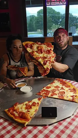 10LBS PIZZA CHALLENGE!!! #asmr #asmrsounds #asmrtiktoks #asmrfood #asmreating #mukbang #mukbangeatingshow #mukbangs #mukbangvideo #eat #eating #eatingshow #eatfood #eatingsounds #eatingasmr #goodfood #foodchallenge #pizza #kennyseastcoastpizza #foryourpage #foryoupage #fyp #foryou FULL VIDEO ON YOUTUBE AT bandana.eats1