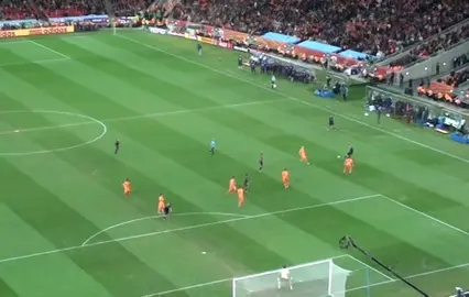 mythical fyp pull (video not mine) #football #Soccer #latenightfinds #mythicalfyppull #spain #iniesta